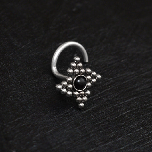 Onyx Nose Bone Stud Titanium - TitaniumFashion