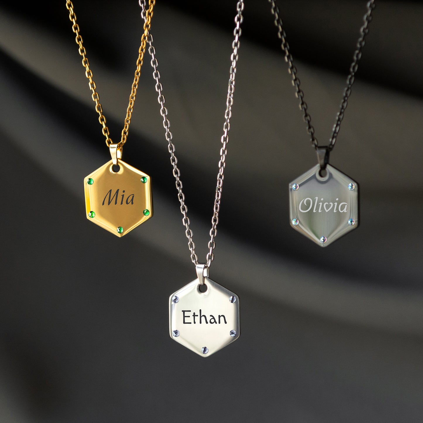 Engraved Name Bar Necklace – Personalized Everyday Jewelry