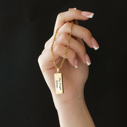 Engraved Name Necklace – Custom Minimalist Pendant