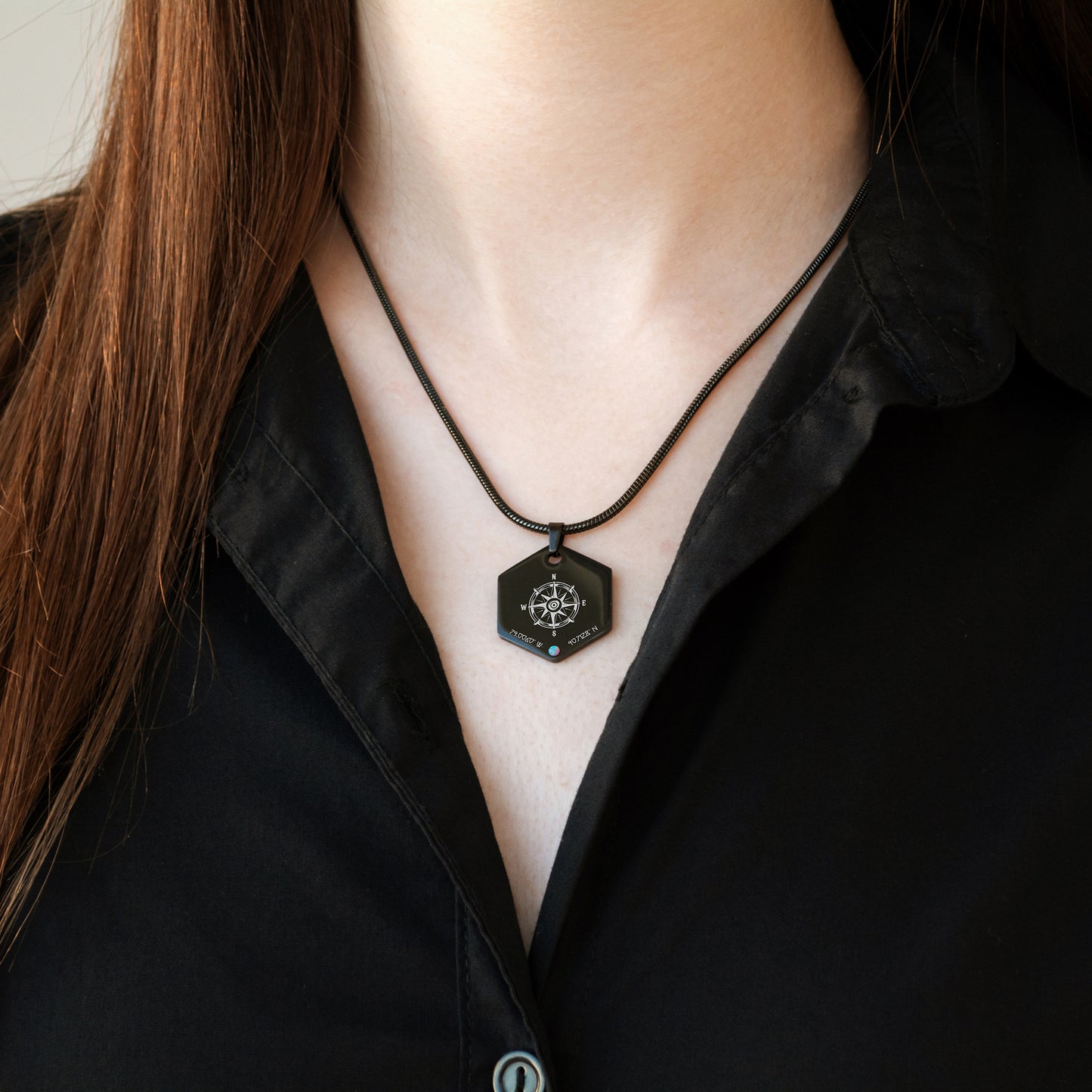 Personalized Coordinates Pendant – Engraved Compass Necklace