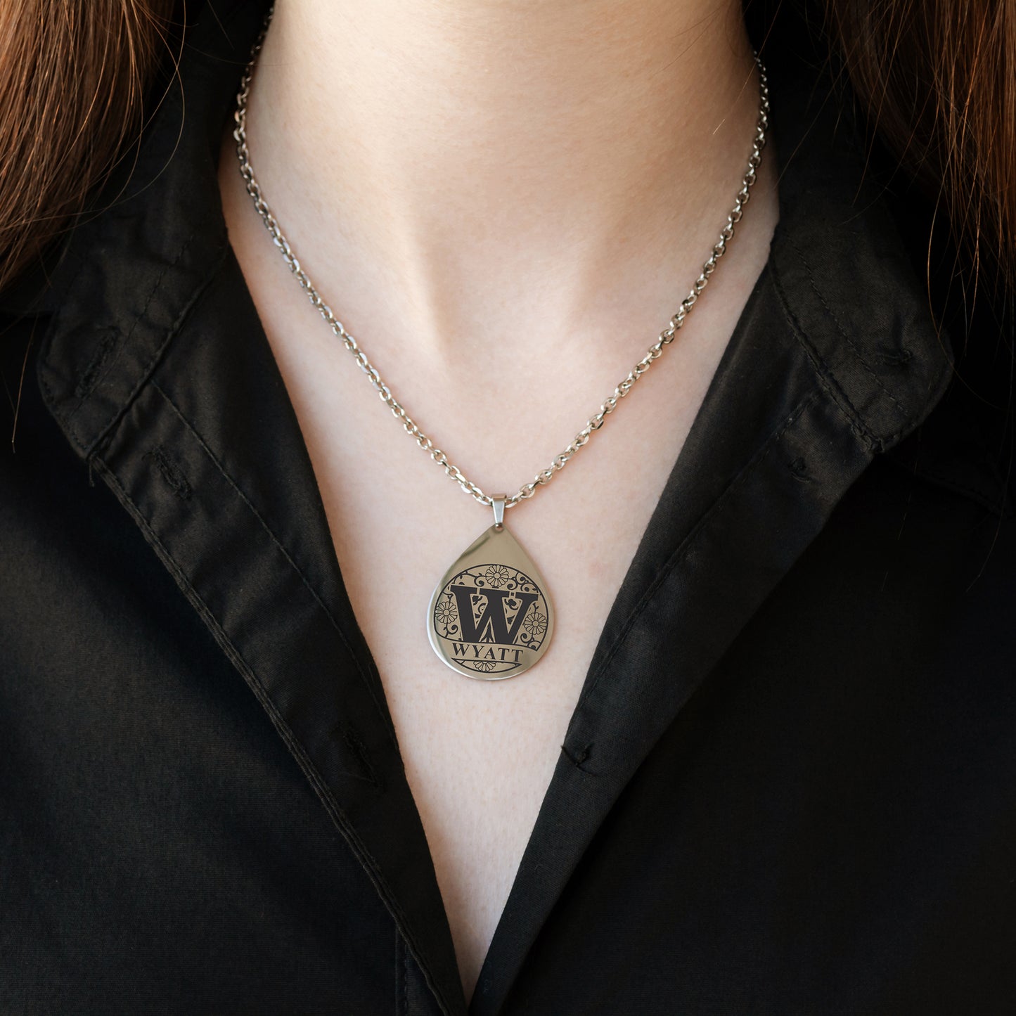 Minimalist Initial Necklace – Custom Engraved Jewelry