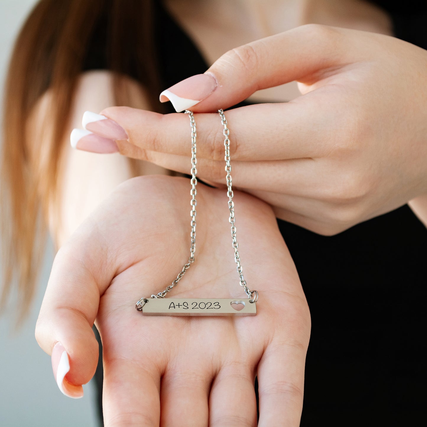 Engraved Name Bar Necklace – Personalized Everyday Jewelry