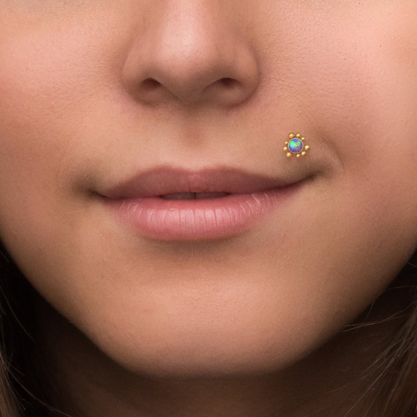 Lip Ring Opal - TitaniumFashion