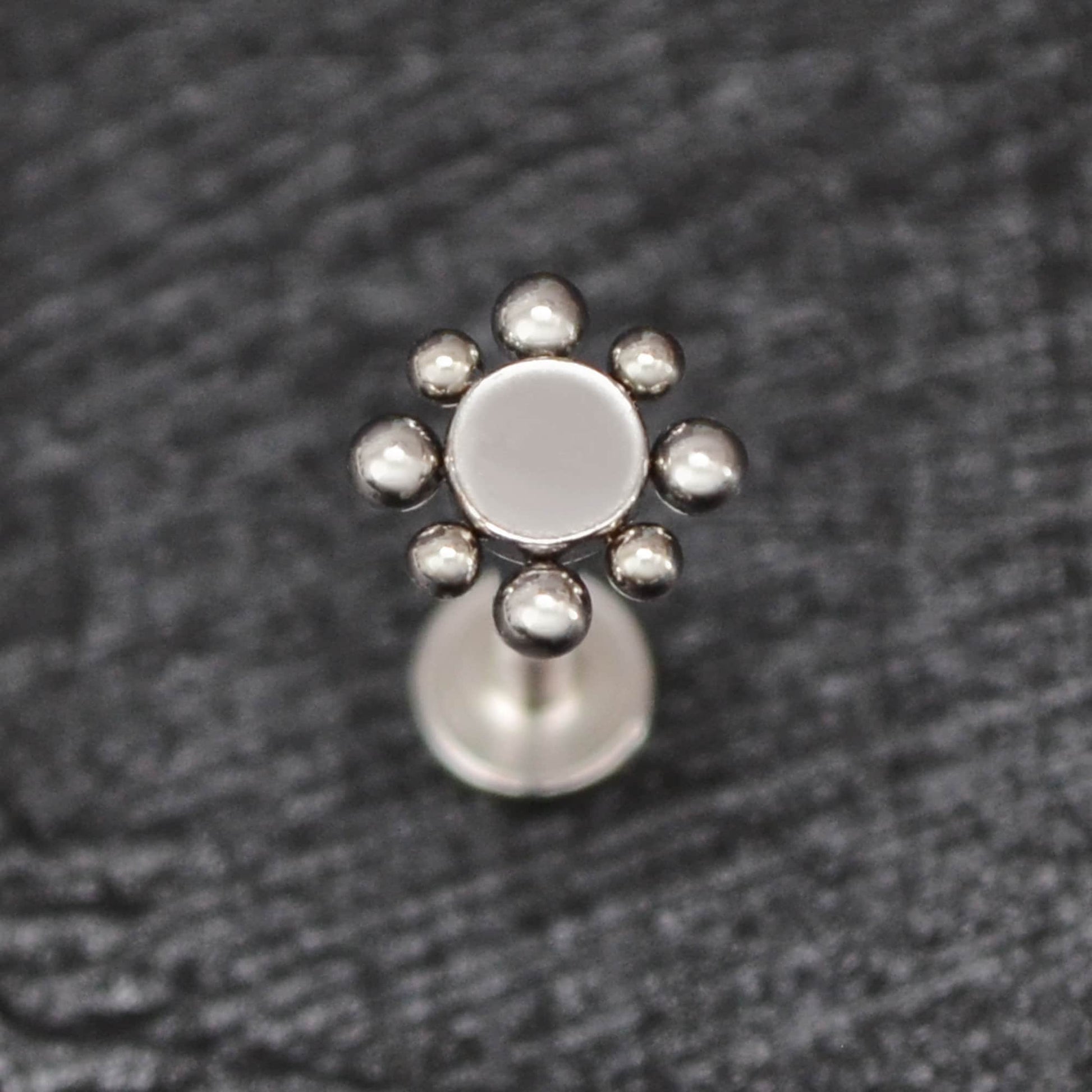 Lip Labret Surgical Steel - TitaniumFashion