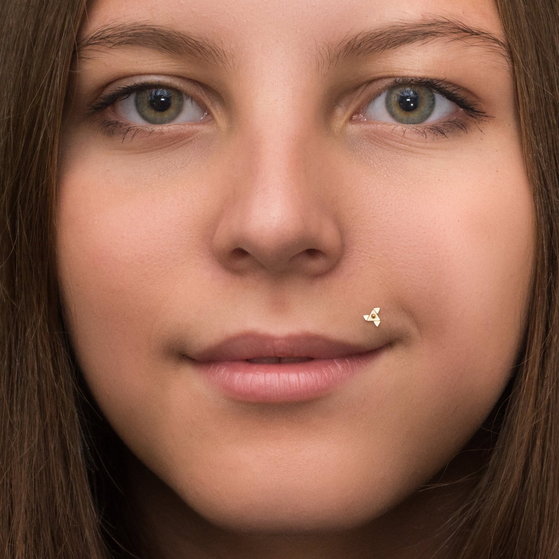 Bioflex Medusa Lip Piercing - TitaniumFashion