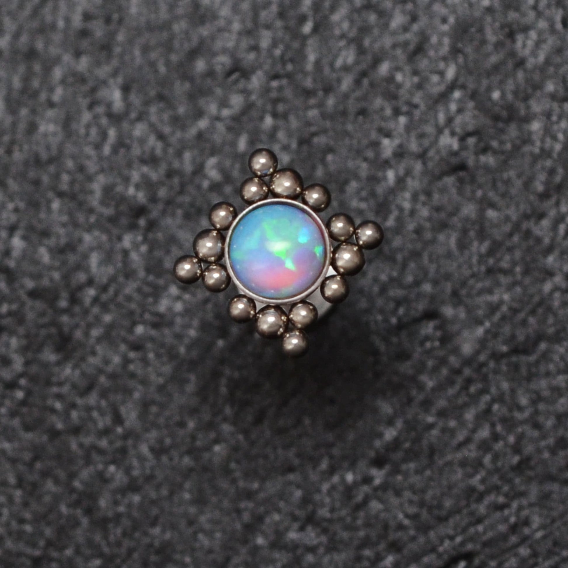 Opal Lip Piercing Titanium Implant Grade - TitaniumFashion