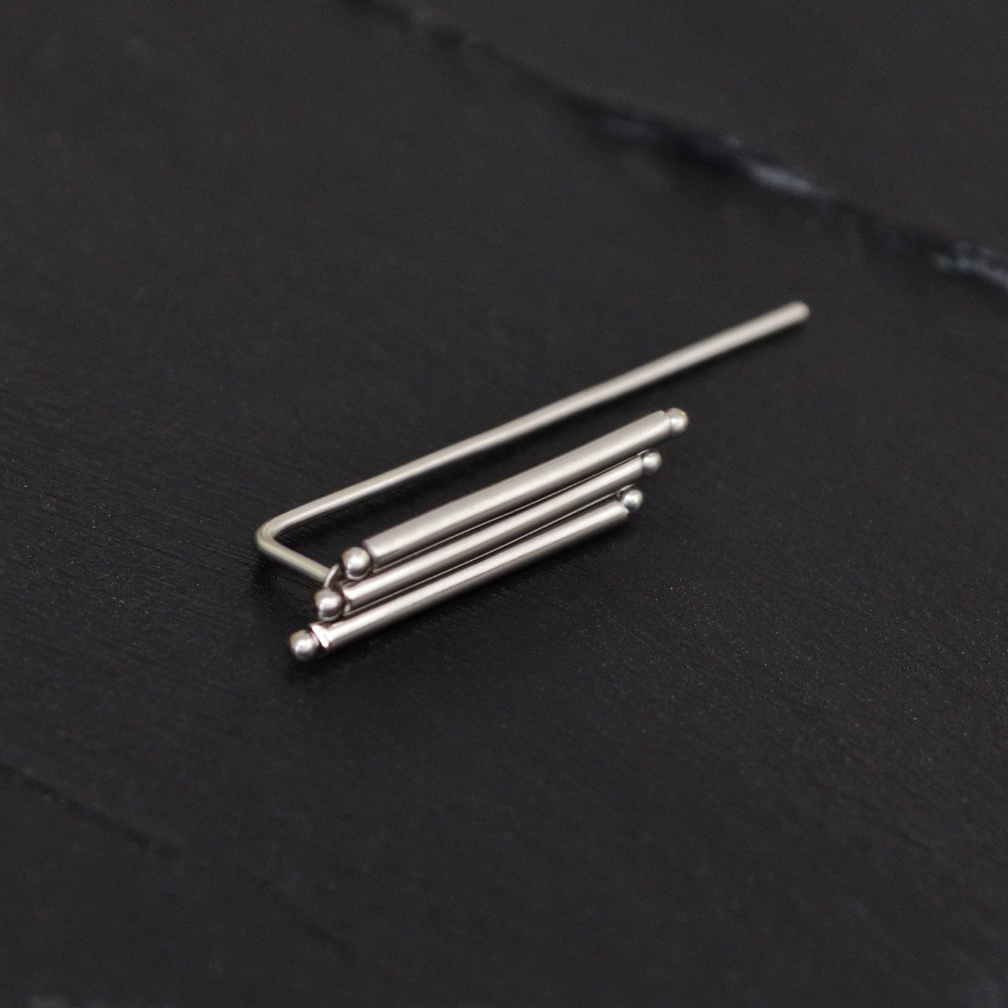 Climbing Ear Cuff Earrings Surgical Steel - TitaniumFashion